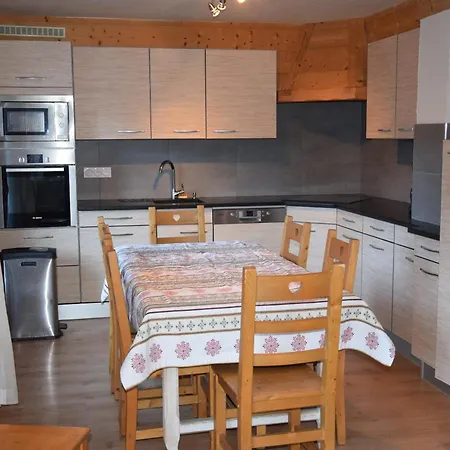 Appartement Bel Abri 1 *